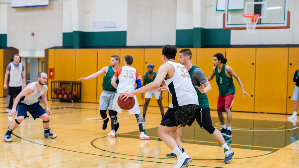 College Sports in 2025: Professionalization and Competitive Evolution